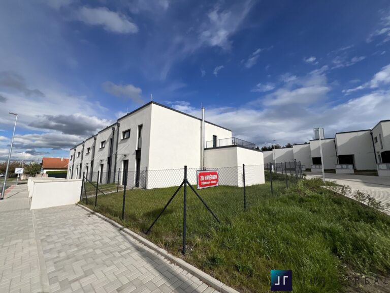 prodej-novostavby-radoveho-rodinneho-domu-5-kk-o-podlahove-plose-126-m2-praha-10-sterboholy-s15-4136