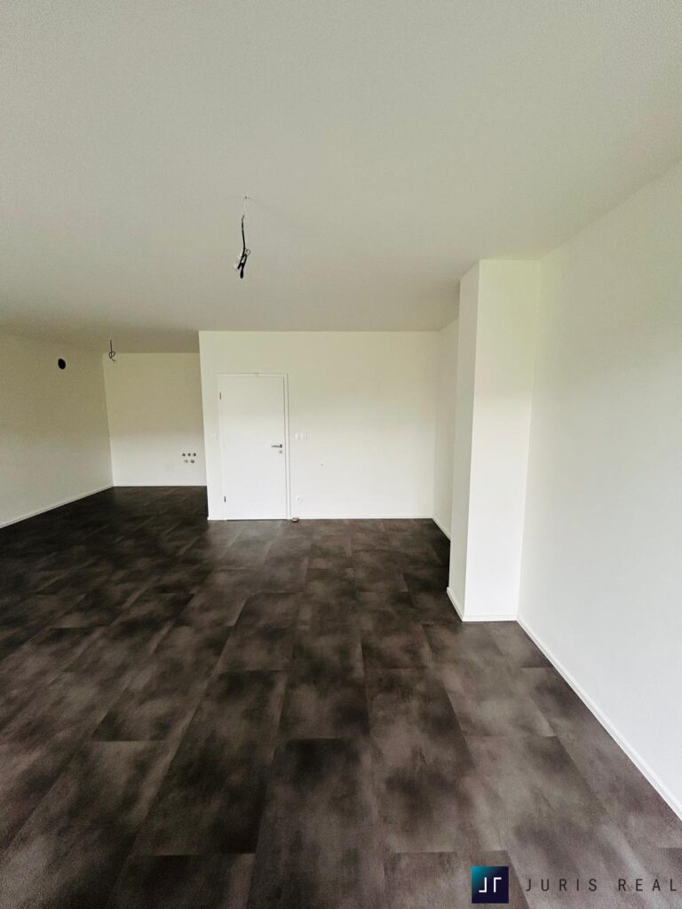 WhatsApp Image 2025-11-18 at 10.19.18 (3)