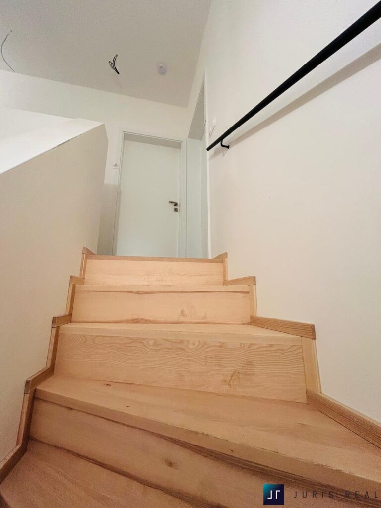 WhatsApp Image 2025-11-18 at 10.19.18 (4)