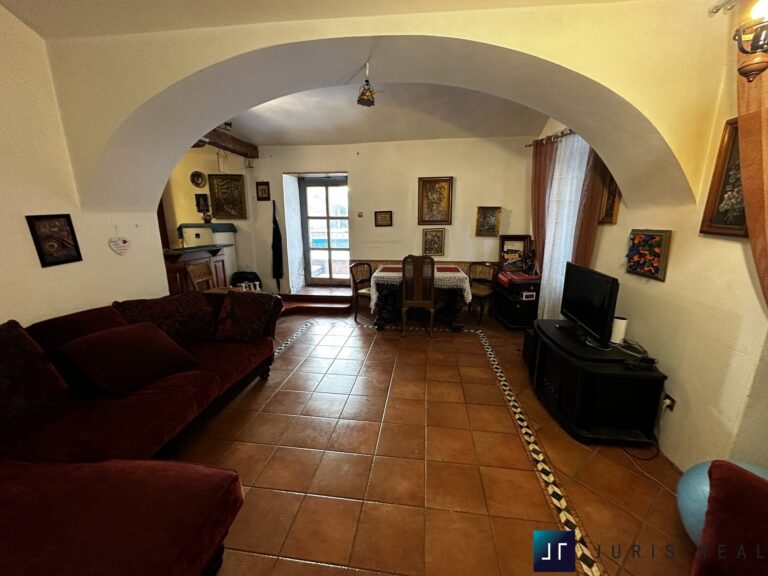 prodej-rodinneho-domu-320-m2-pozemek-369-m2-praha-benice-img-1025-f5ec01