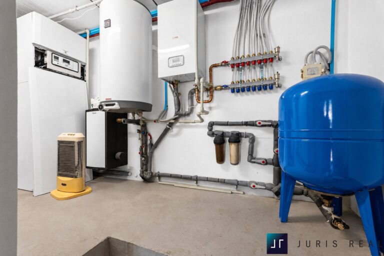 55_Technical_Room_01