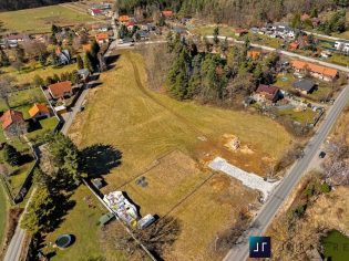 prodej-pozemky-pro-bydleni-900m2-mukarov-zernovka-spodek-07a6e0